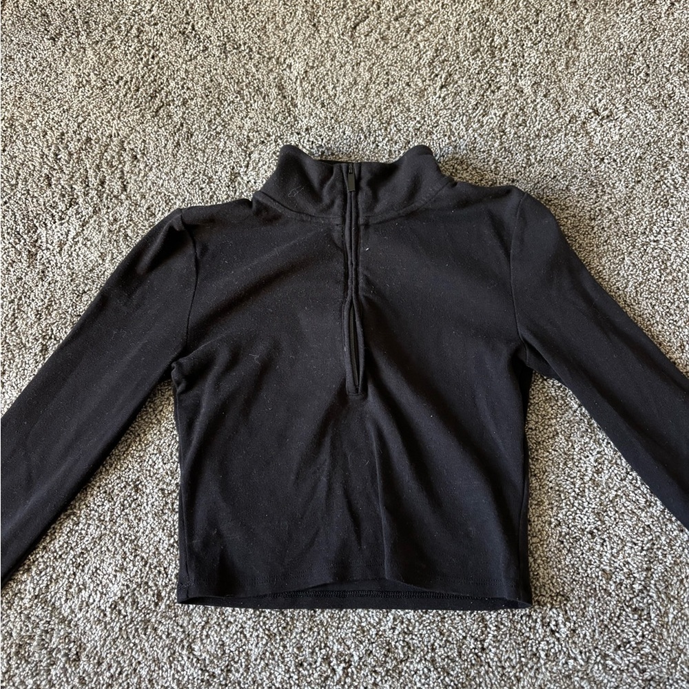 Aritzia Black Long Sleeve Zip up